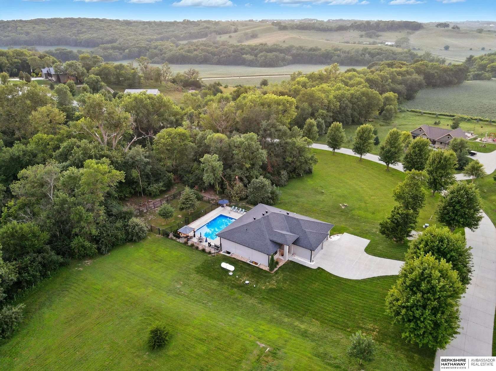 2.39 Acres of Residential Land with Home for Sale in Fort Calhoun, Nebraska