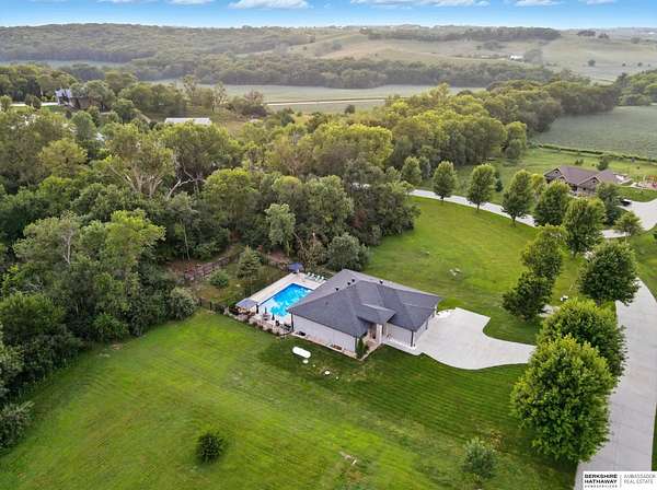 2.39 Acres of Residential Land with Home for Sale in Fort Calhoun, Nebraska