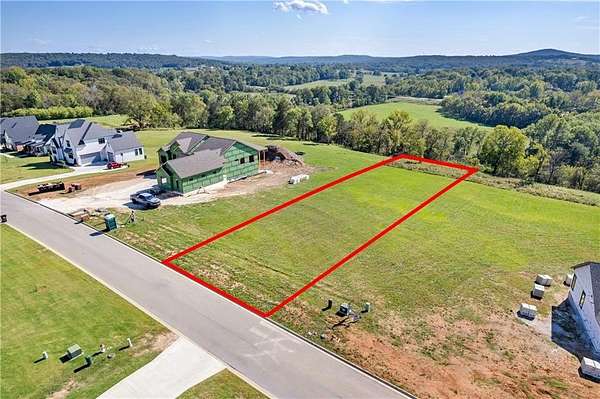 1.25 Acres of Residential Land for Sale in Fayetteville, Arkansas