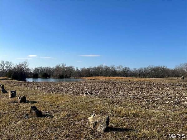 2 Acres of Residential Land for Sale in Chester, Illinois