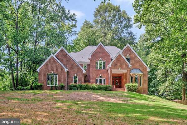 1.79 Acres of Residential Land with Home for Lease in Great Falls, Virginia