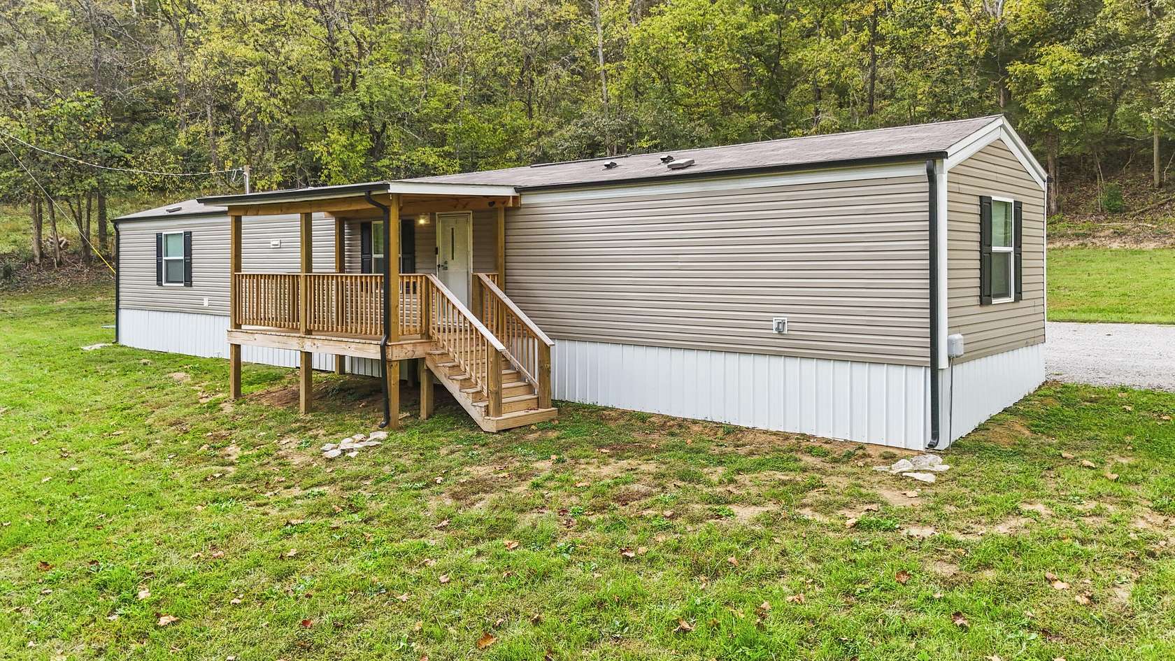 92.3 Acres of Agricultural Land with Home for Sale in Winchester, Kentucky