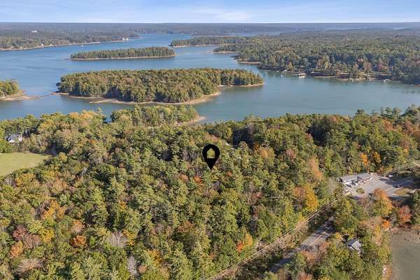 4.67 Acres of Residential Land for Sale in Brunswick, Maine
