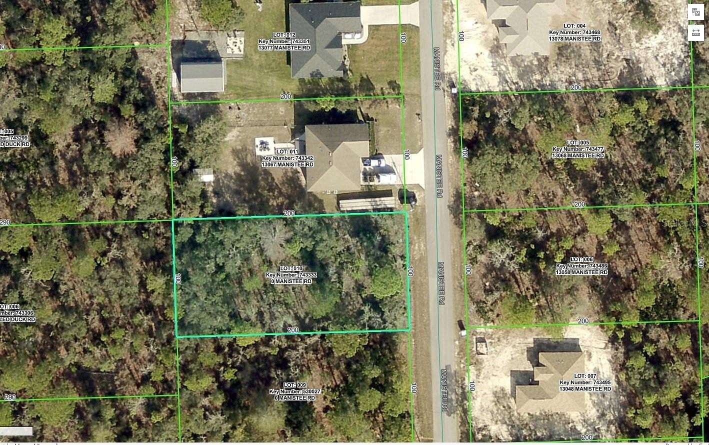0.46 Acres of Residential Land for Sale in Weeki Wachee, Florida