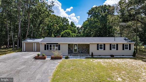 1.79 Acres of Residential Land with Home for Sale in Seaford, Delaware