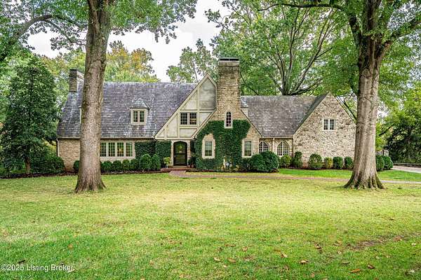 2.39 Acres of Residential Land with Home for Sale in Louisville, Kentucky