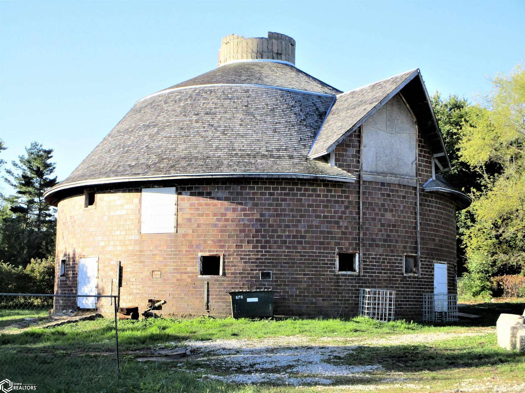 0.64 Acres of Commercial Land for Sale in Iowa Falls, Iowa