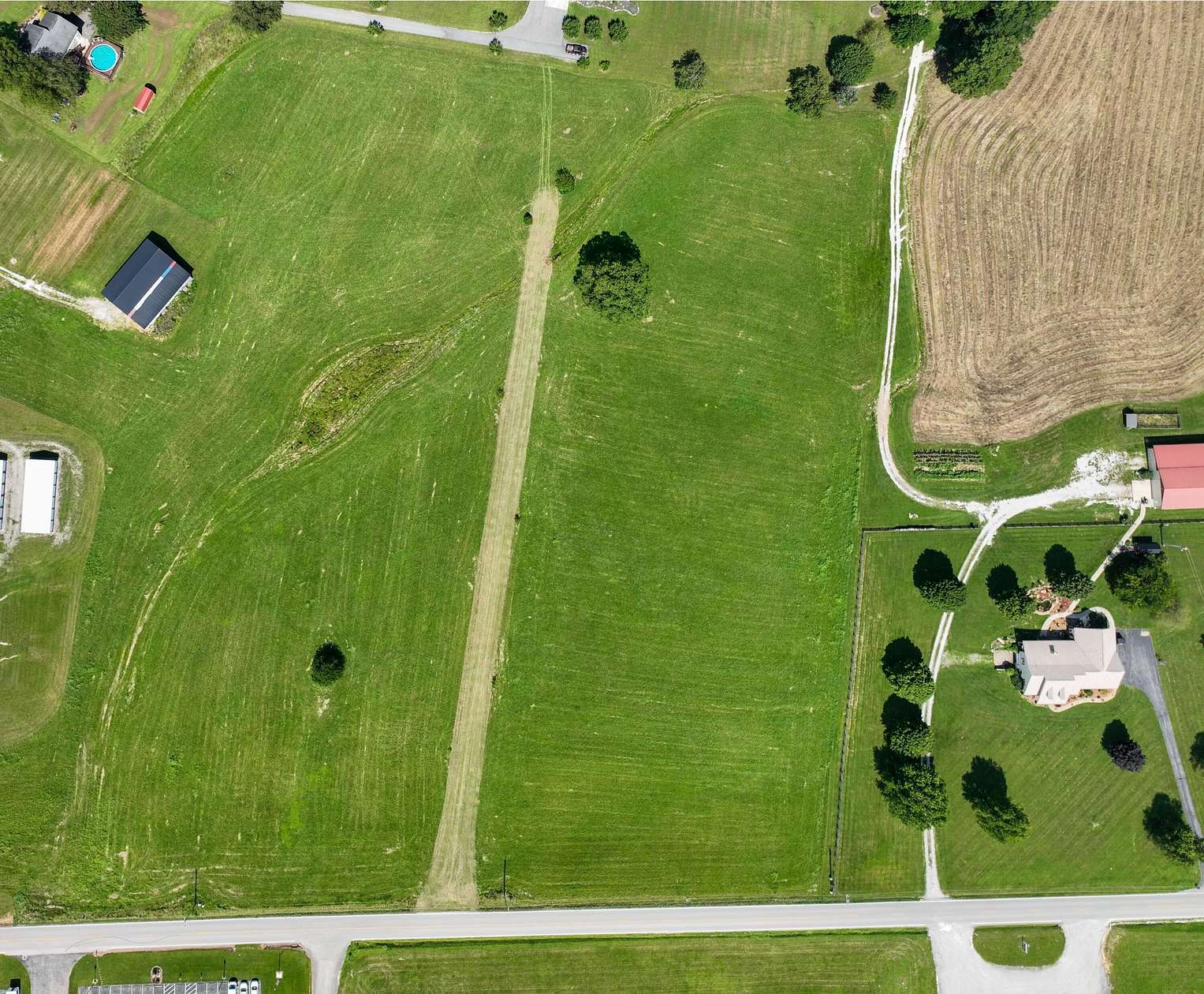 1.2 Acres of Commercial Land for Sale in McKee, Kentucky