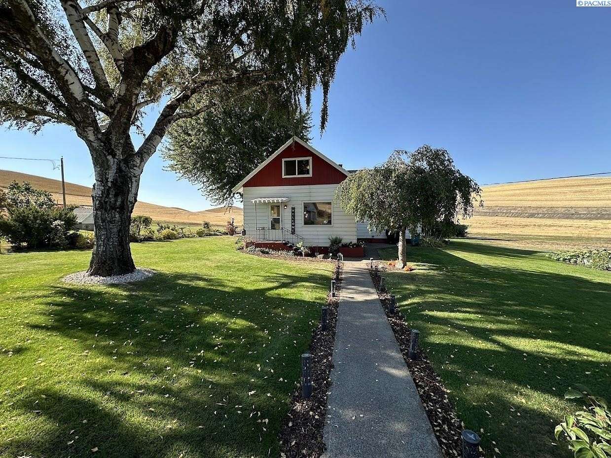 3 Acres of Residential Land with Home for Sale in St. John, Washington