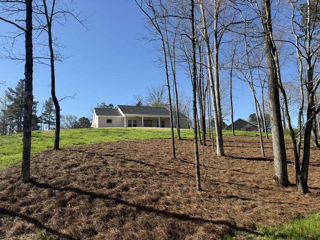 2.6 Acres of Land with Home for Sale in Tupelo, Mississippi