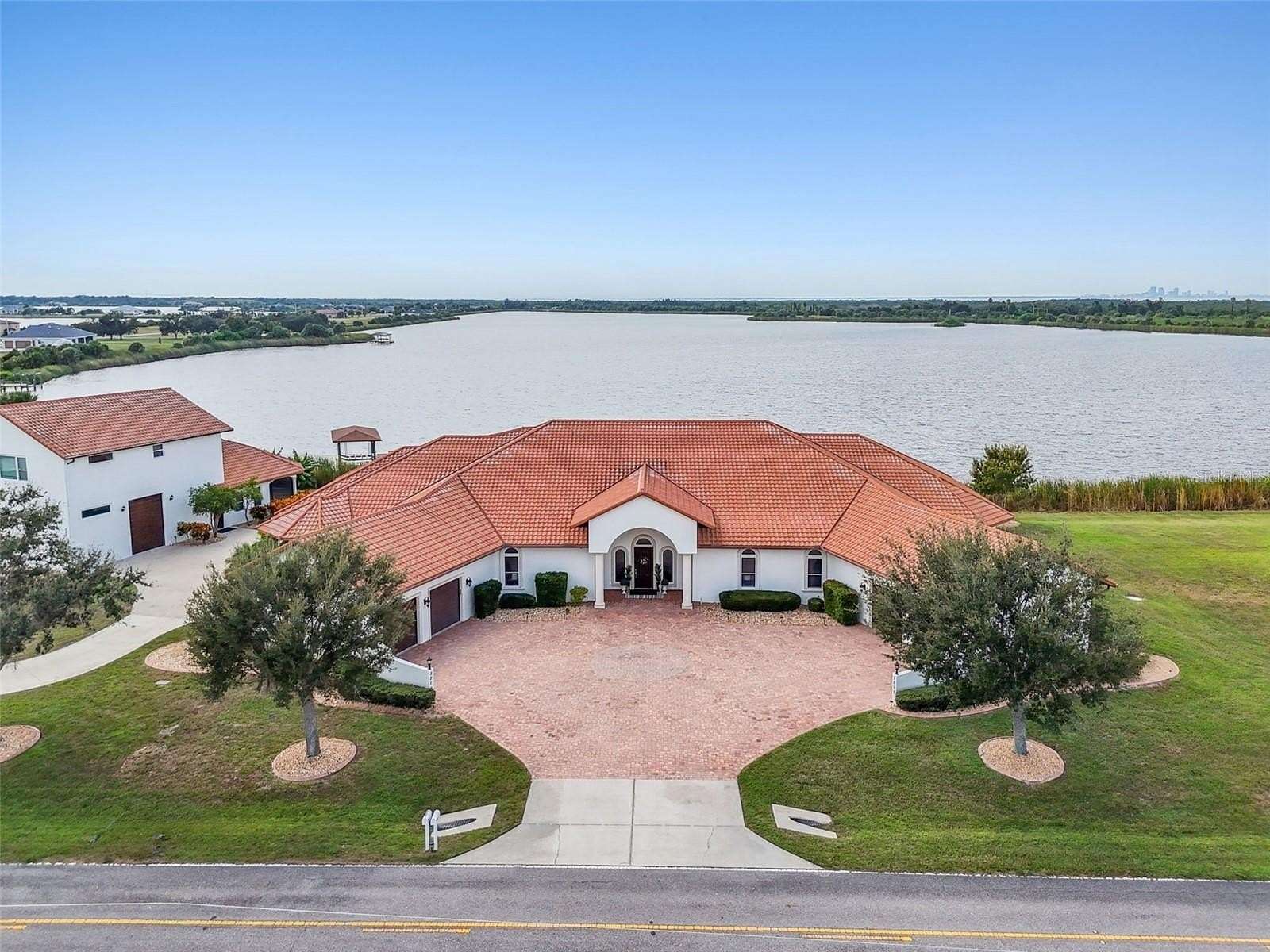 2.27 Acres of Residential Land with Home for Sale in Ruskin, Florida