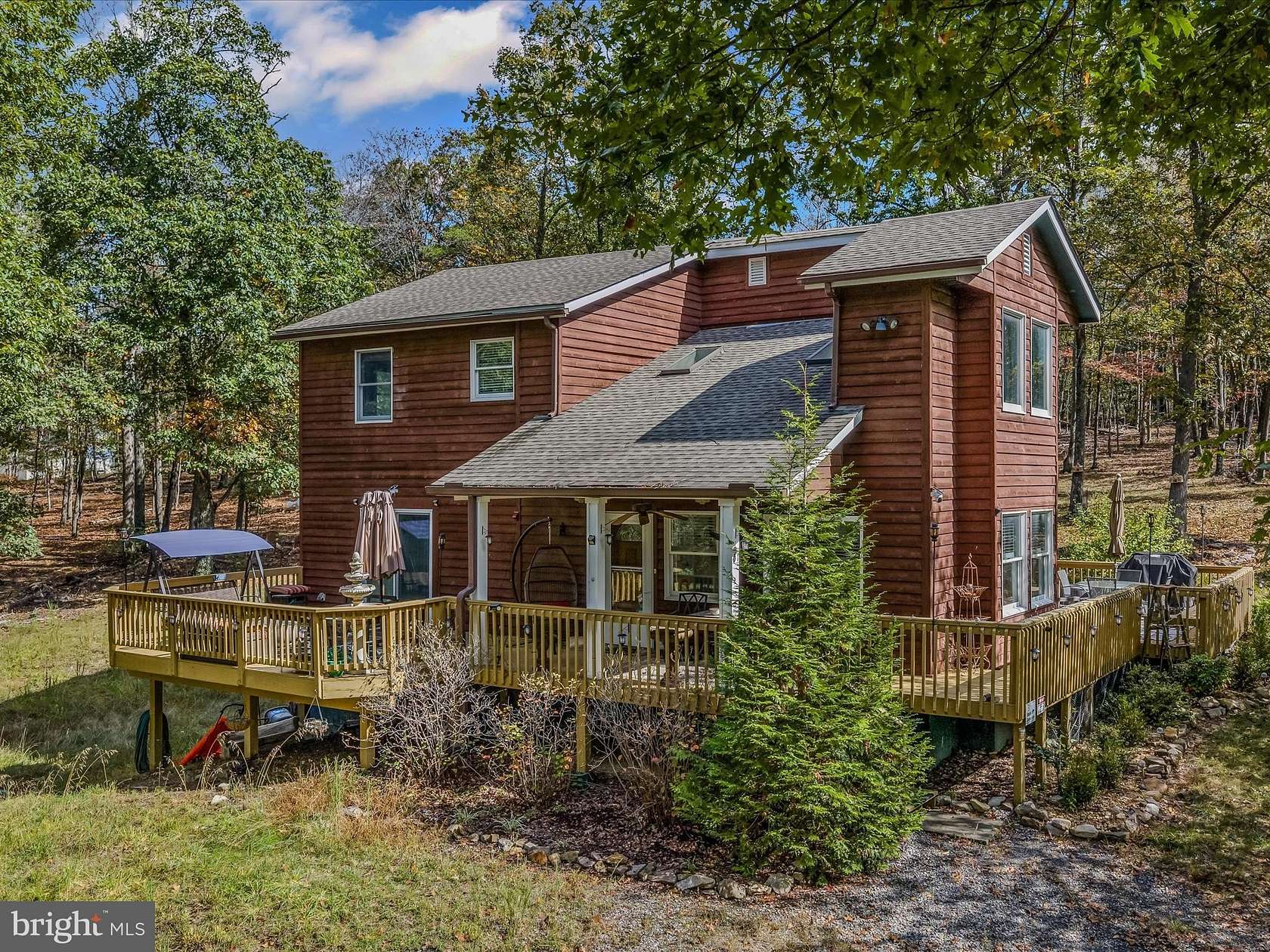 2.12 Acres of Residential Land with Home for Sale in Berkeley Springs, West Virginia