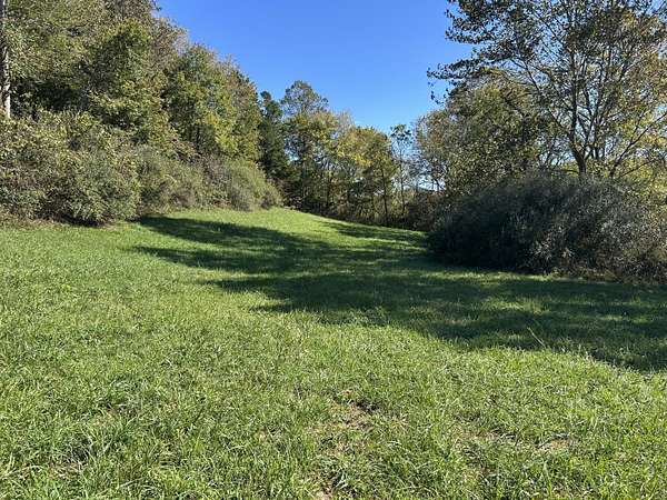 25 Acres of Agricultural Land for Sale in Manchester, Kentucky