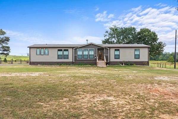 10 Acres of Land with Home for Sale in Palestine, Texas