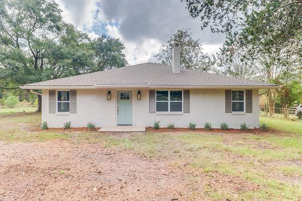 16 Acres of Land with Home for Sale in Carriere, Mississippi