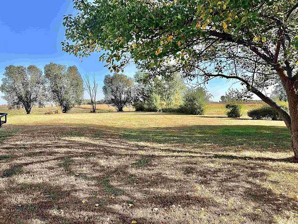 0.37 Acres of Residential Land for Sale in Vermillion, South Dakota