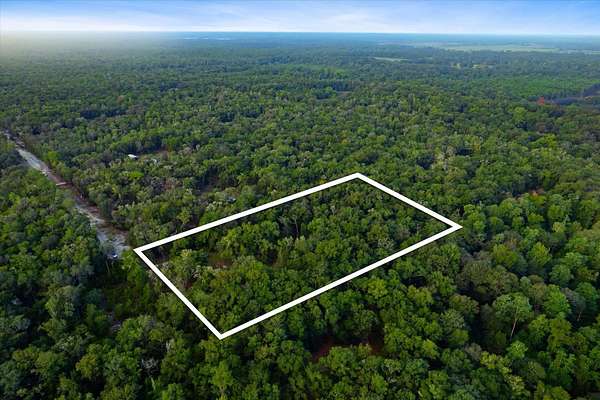 4.7 Acres of Residential Land for Sale in Florahome, Florida