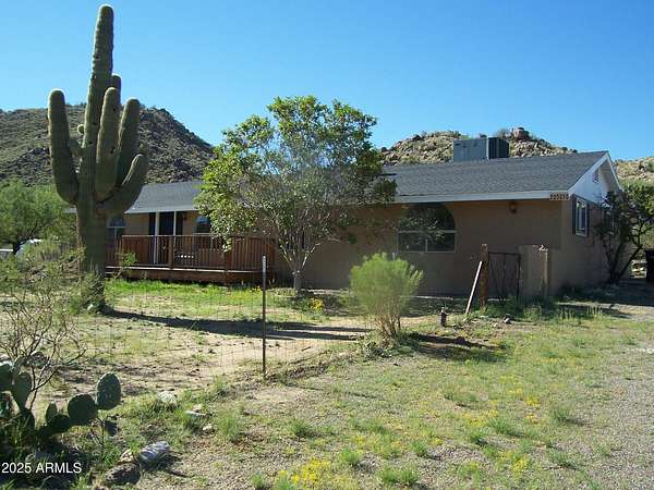 1.65 Acres of Residential Land with Home for Sale in Congress, Arizona
