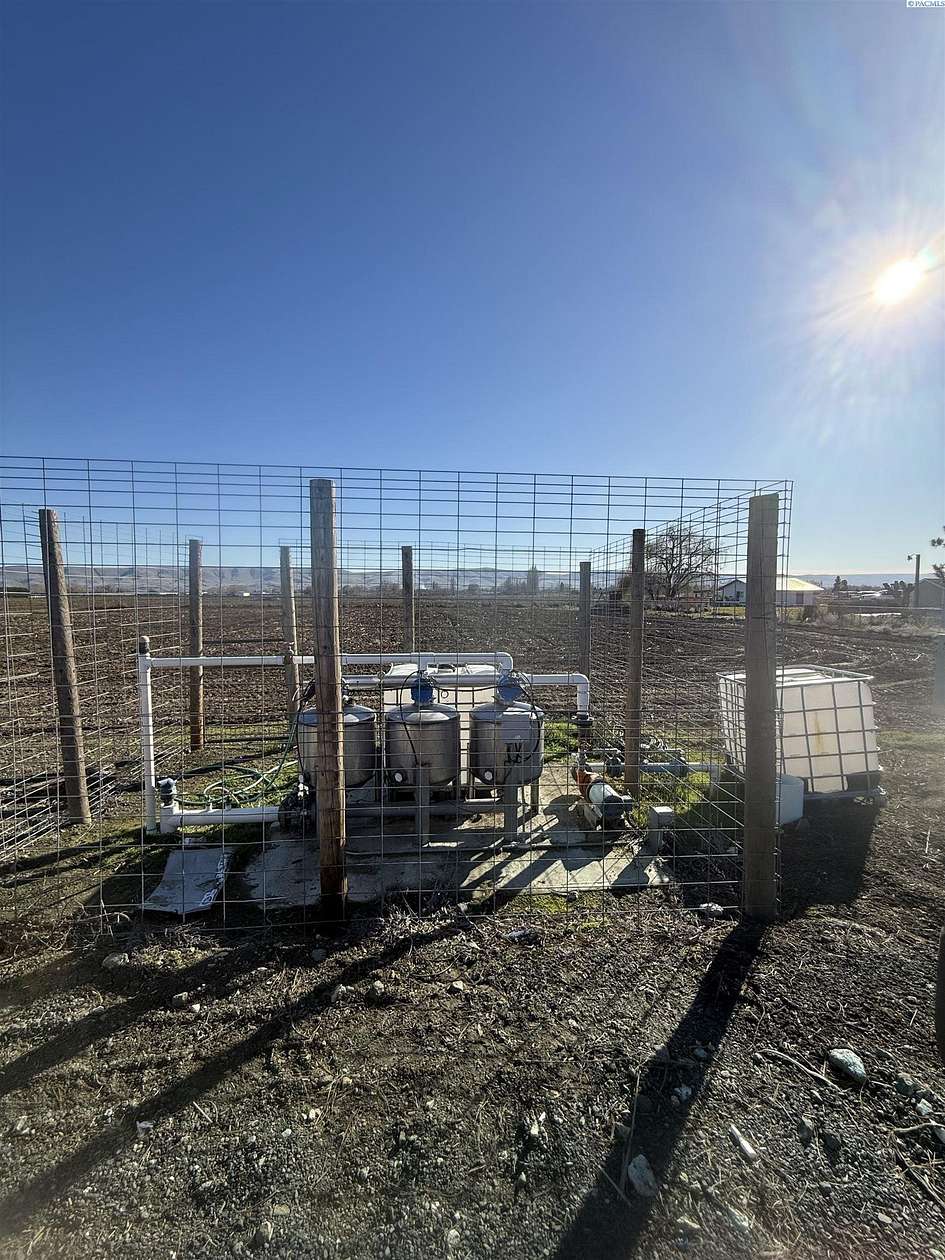 17.6 Acres of Agricultural Land for Sale in Prosser, Washington