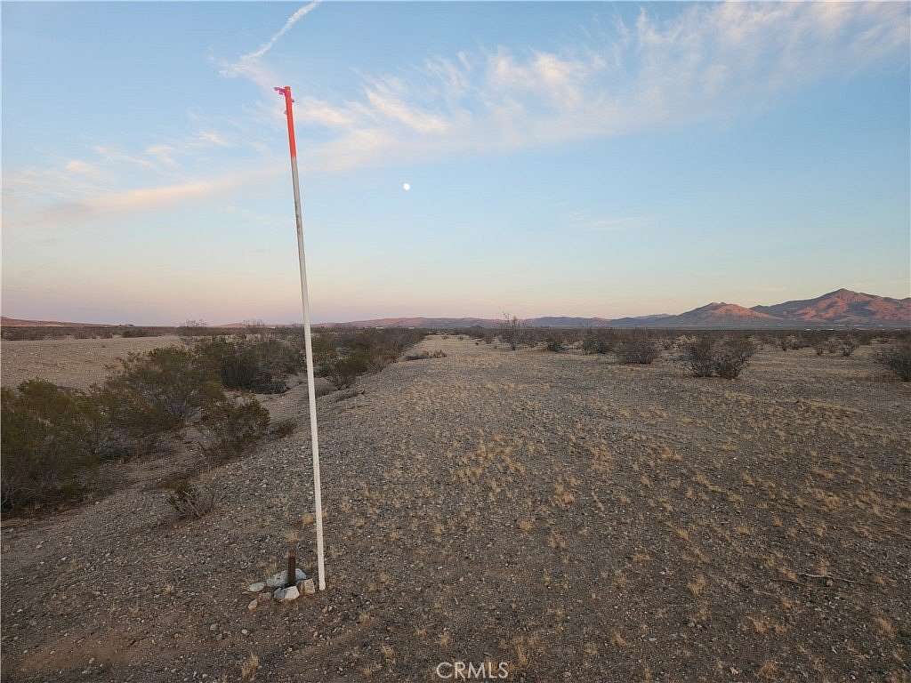20 Acres of Recreational & Residential Land for Sale in Helendale, California