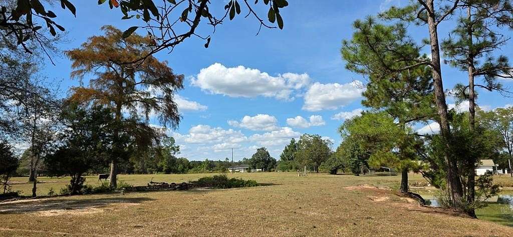 7 Acres of Residential Land for Sale in Cottonwood, Alabama