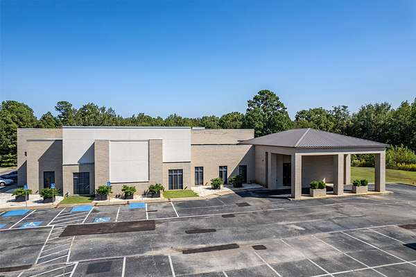 3 Acres of Improved Commercial Land for Sale in Longview, Texas