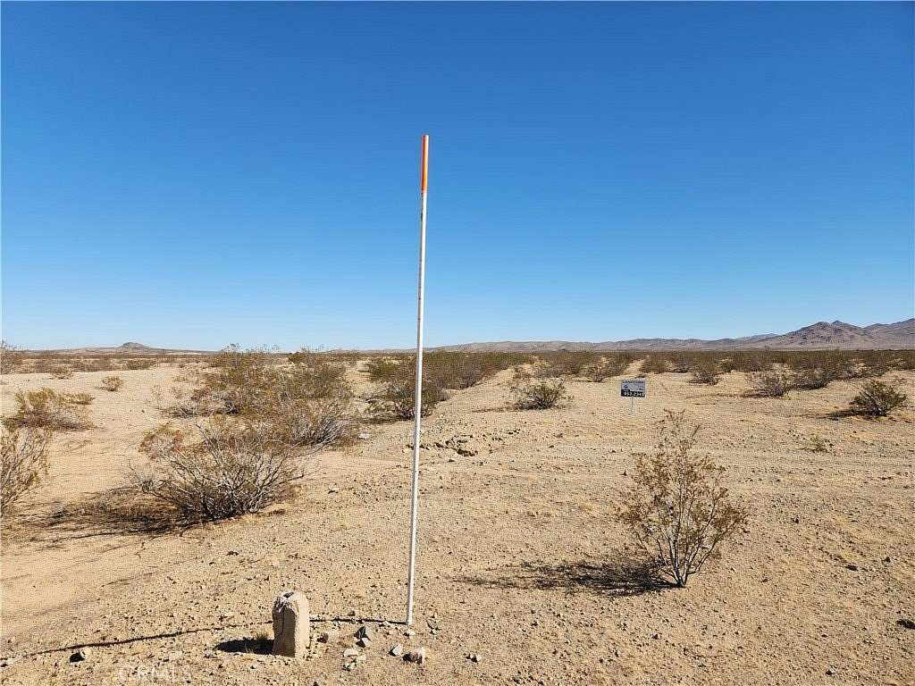 10 Acres of Recreational & Residential Land for Sale in Helendale, California