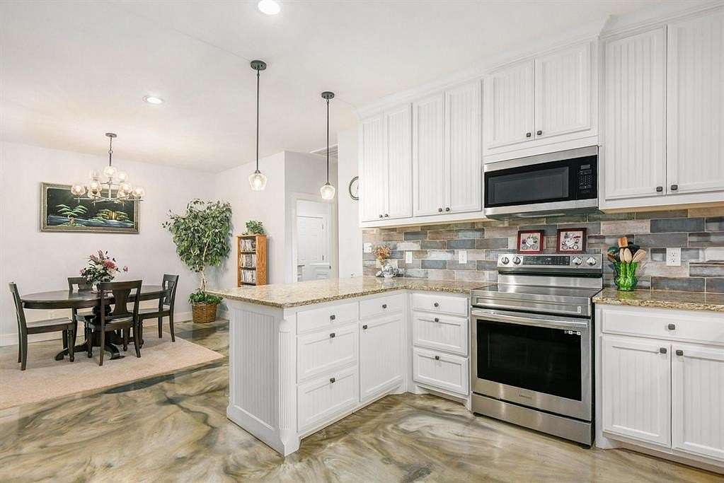 2.1 Acres of Residential Land with Home for Sale in Weatherford, Texas