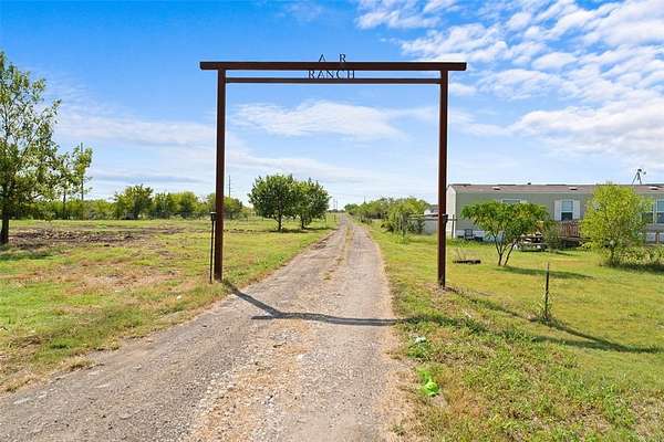 10.5 Acres of Land with Home for Sale in Palmer, Texas