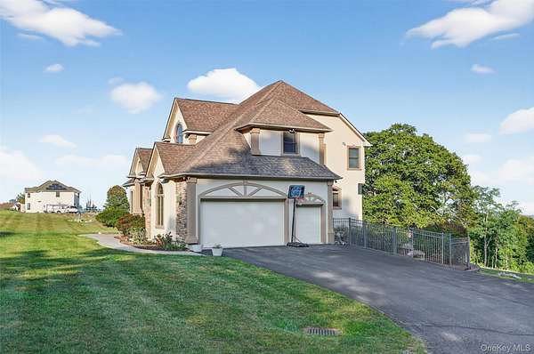 5 Acres of Residential Land with Home for Sale in Bloomingburg, New York