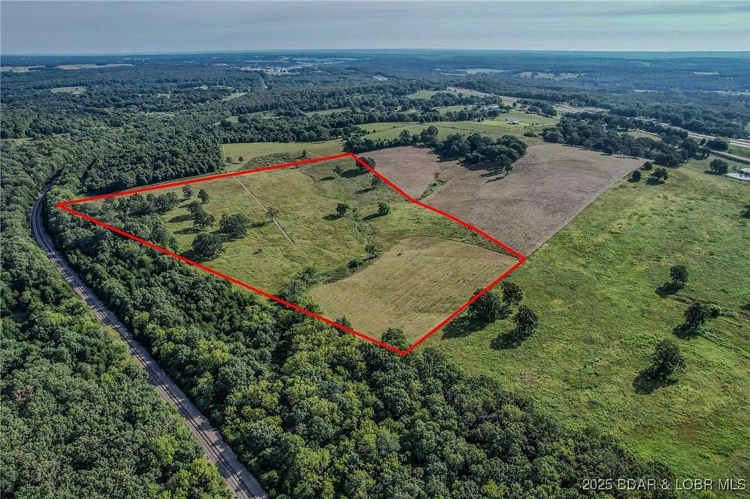 25 Acres of Recreational Land & Farm for Sale in Lebanon, Missouri