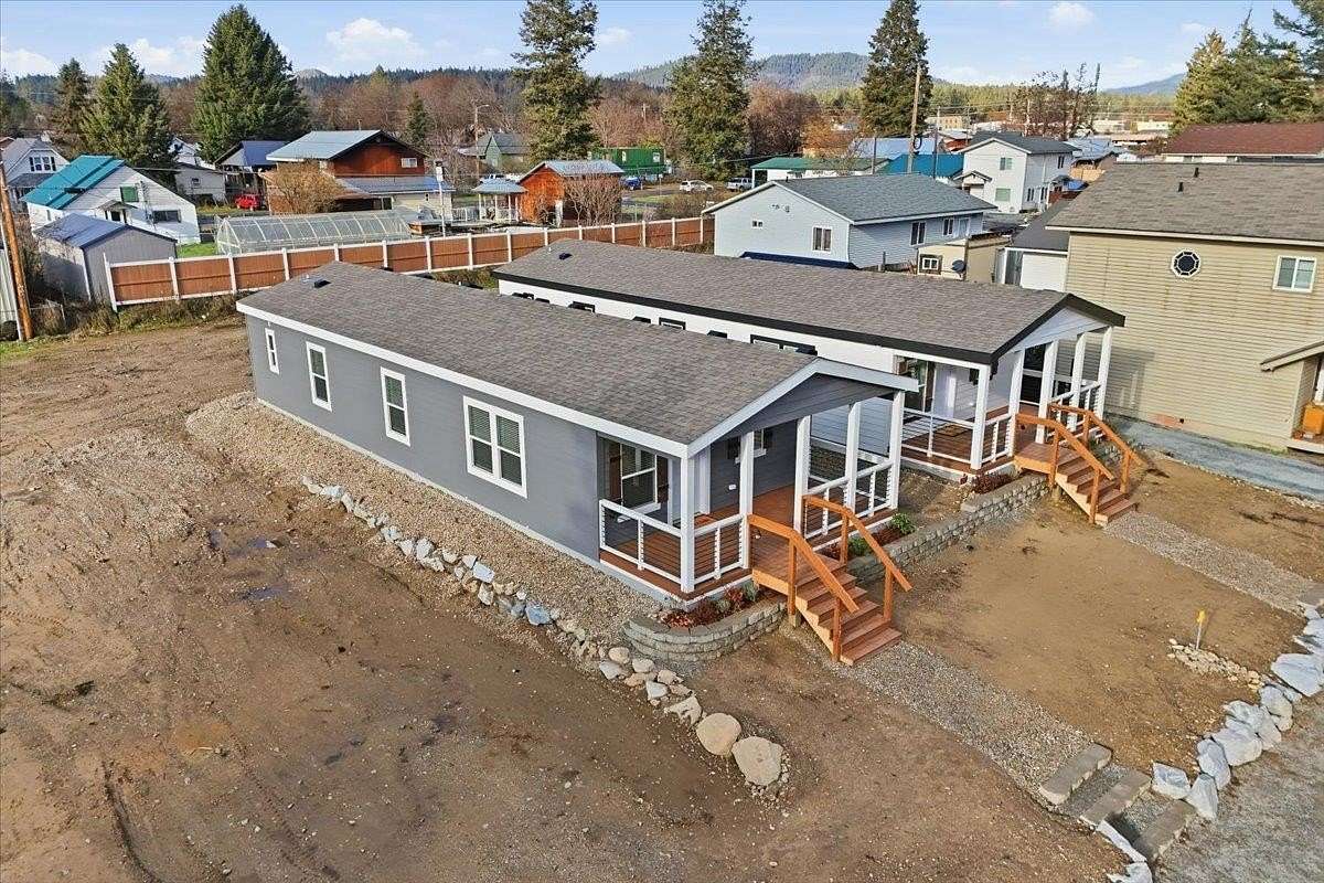 0.09 Acres of Residential Land for Sale in Newport, Washington