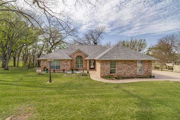 2.8 Acres of Land with Home for Sale in Granbury, Texas