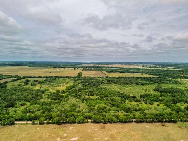 10 Acres of Land for Sale in Riesel, Texas