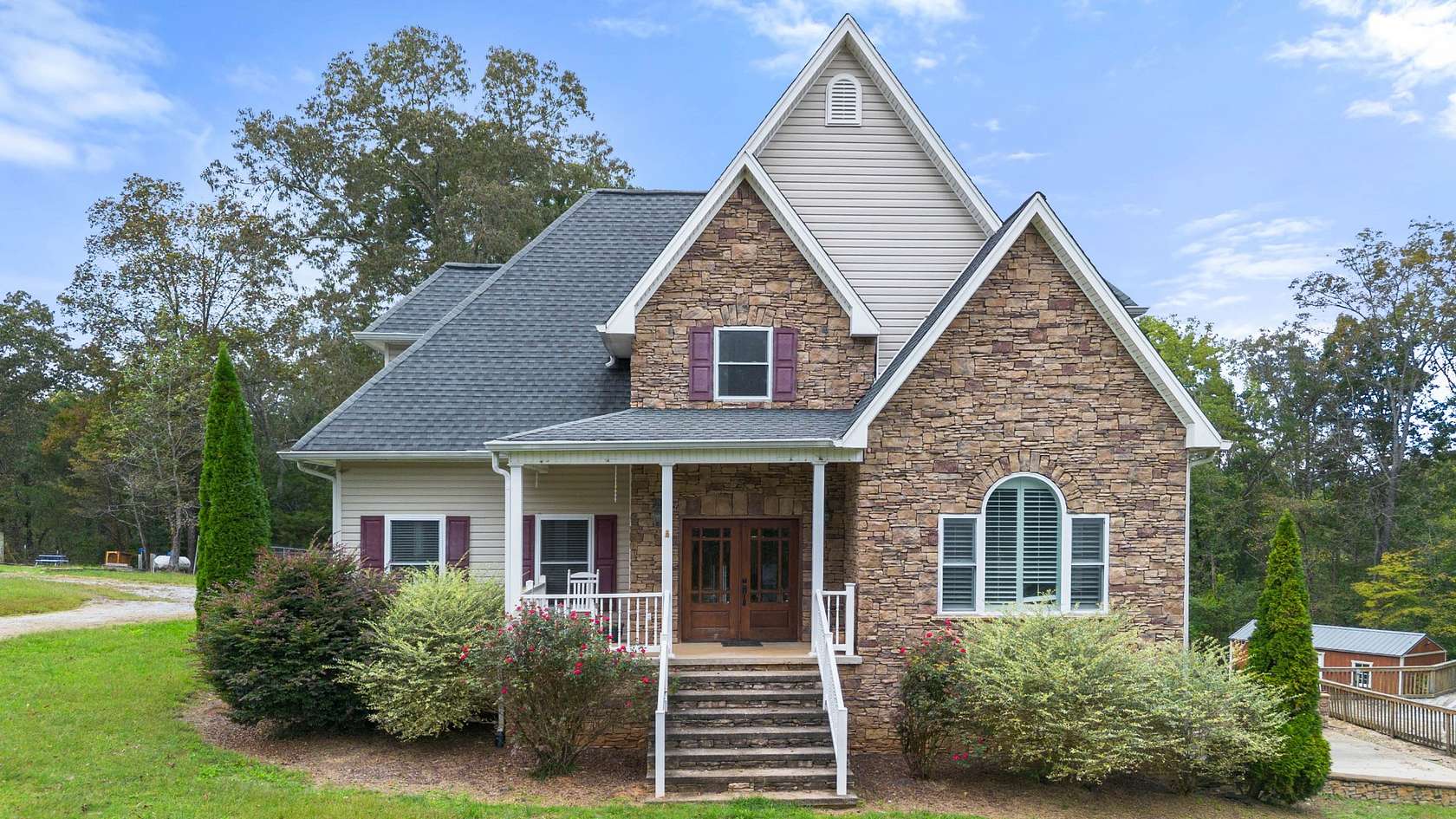 2 Acres of Residential Land with Home for Sale in South Pittsburg, Tennessee