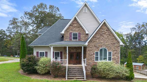 2 Acres of Residential Land with Home for Sale in South Pittsburg, Tennessee