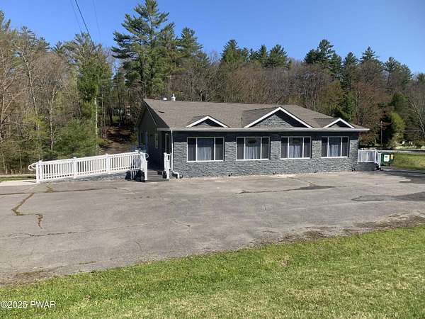 2 Acres of Improved Commercial Land for Sale in Damascus, Pennsylvania