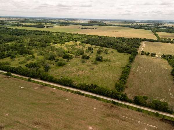 10 Acres of Agricultural Land for Sale in Riesel, Texas