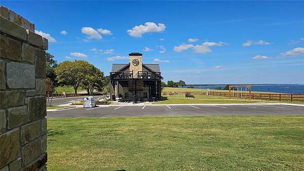 1.53 Acres of Residential Land for Sale in Dodd City, Texas