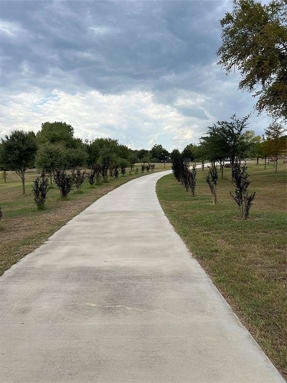 2 Acres of Residential Land with Home for Lease in Fort Worth, Texas