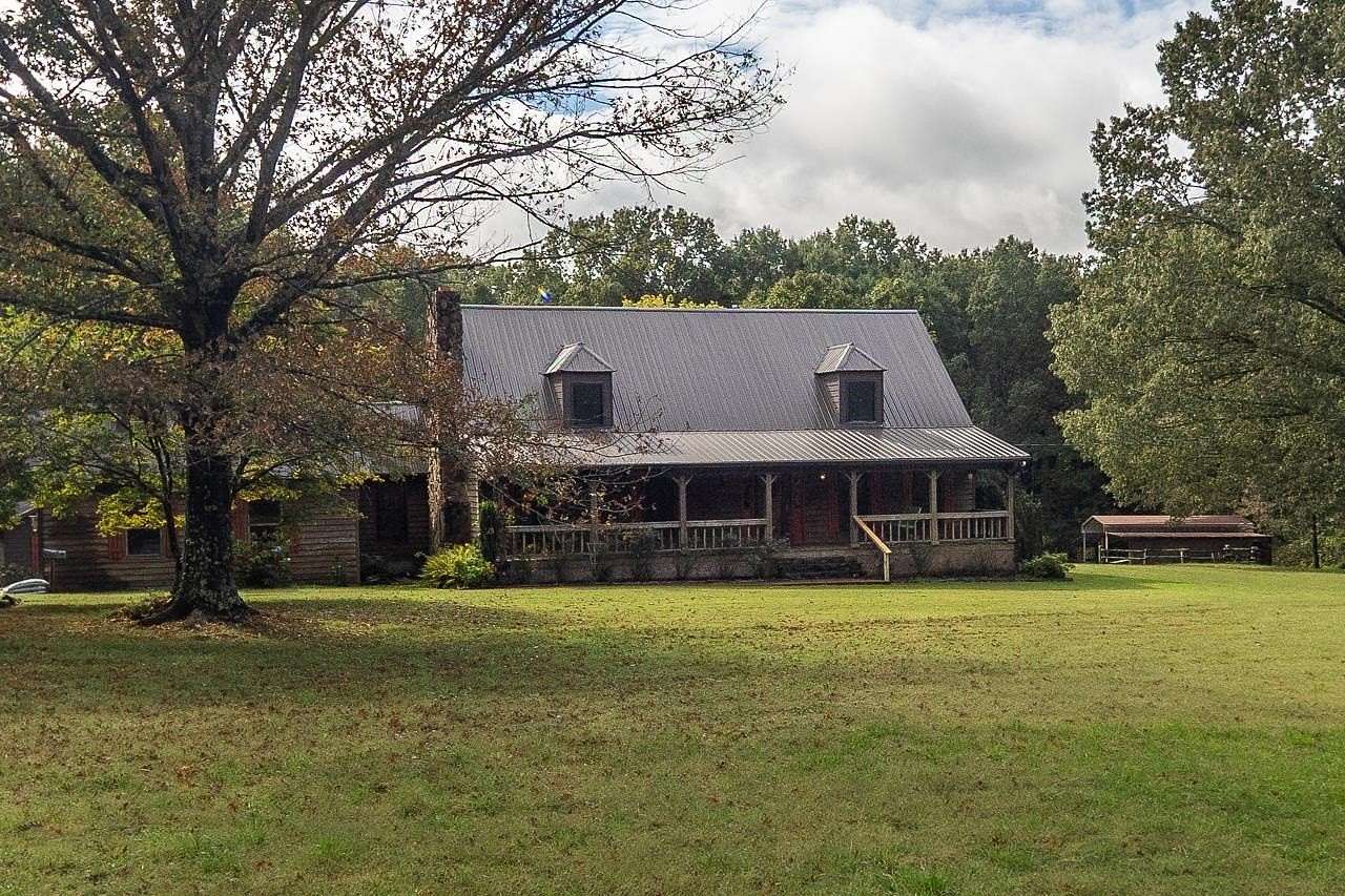 11 Acres of Land with Home for Sale in Mason, Tennessee