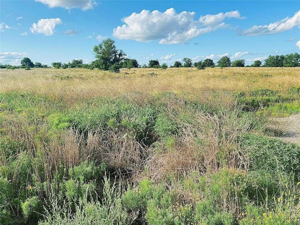 10.4 Acres of Land for Sale in Sulphur Springs, Texas