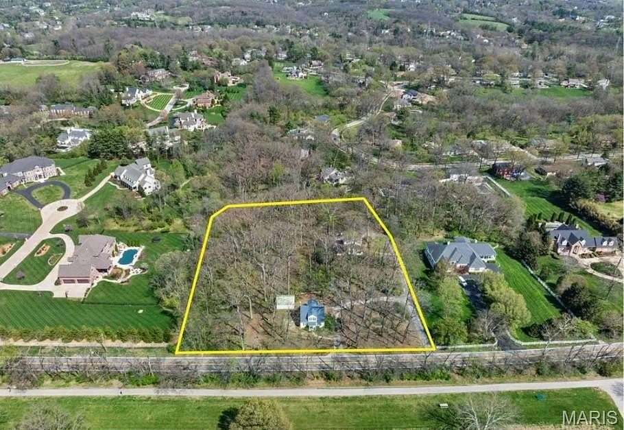 3.24 Acres of Improved Residential Land for Sale in St. Louis, Missouri