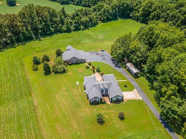 15 Acres of Land with Home for Sale in Mason, Tennessee