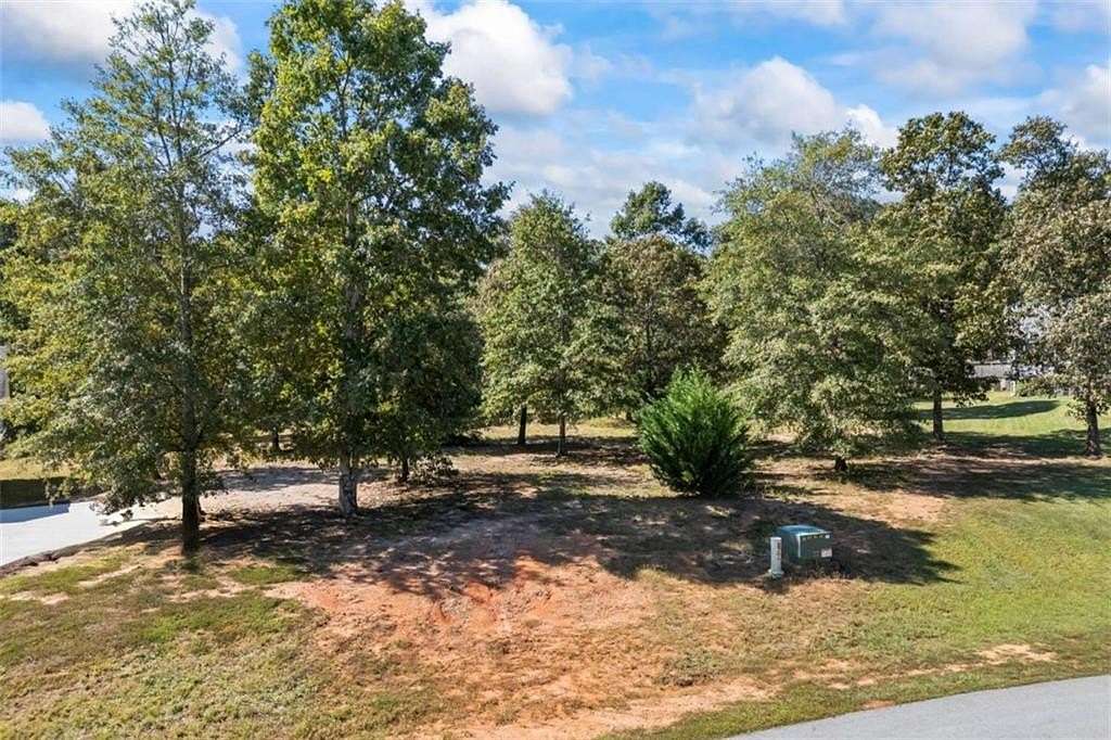 1.12 Acres of Residential Land for Sale in Hartwell, Georgia