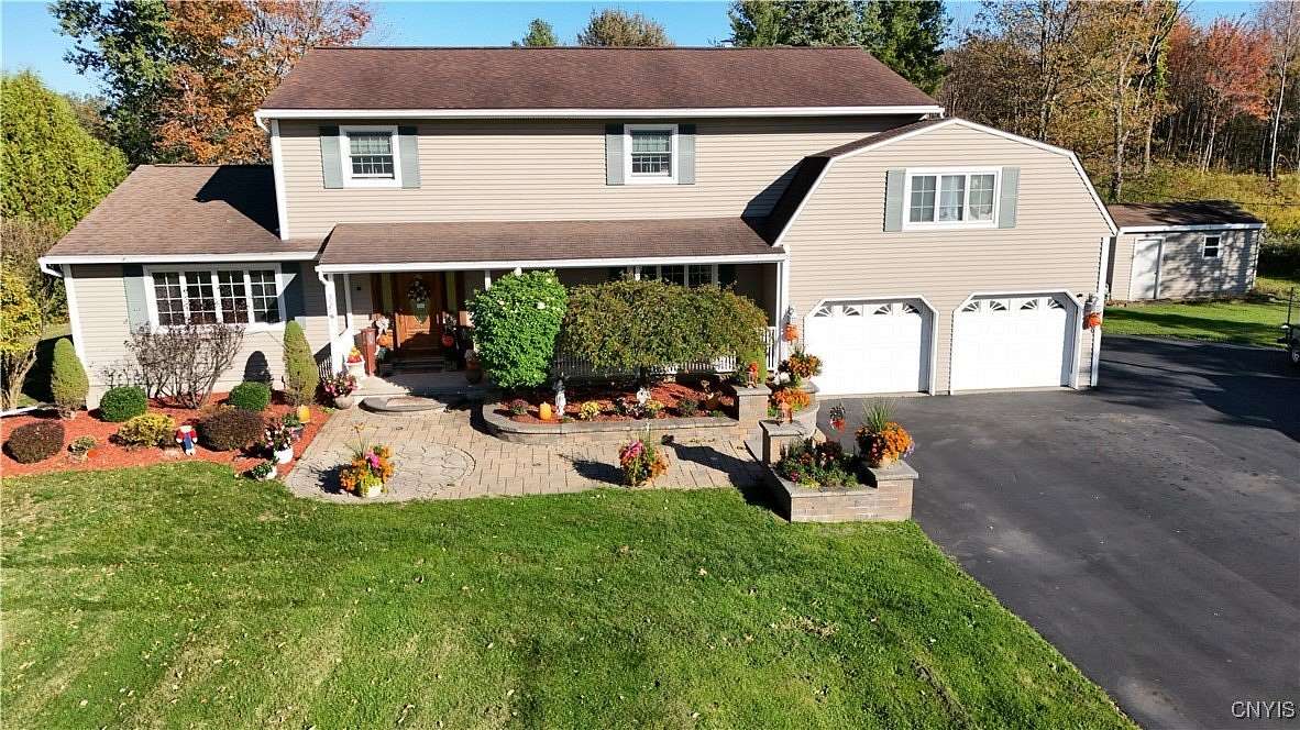 5.17 Acres of Residential Land with Home for Sale in Marcy, New York