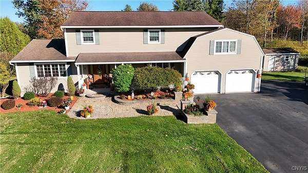 5.17 Acres of Residential Land with Home for Sale in Marcy, New York