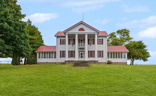 10.8 Acres of Land with Home for Sale in Newman, Illinois