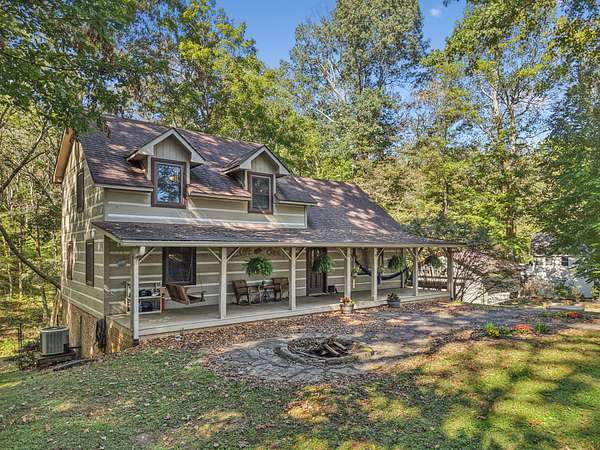 2.37 Acres of Residential Land with Home for Sale in Pleasant View, Tennessee