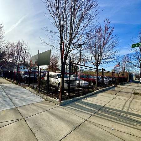 0.18 Acres of Mixed-Use Land for Sale in Chicago, Illinois